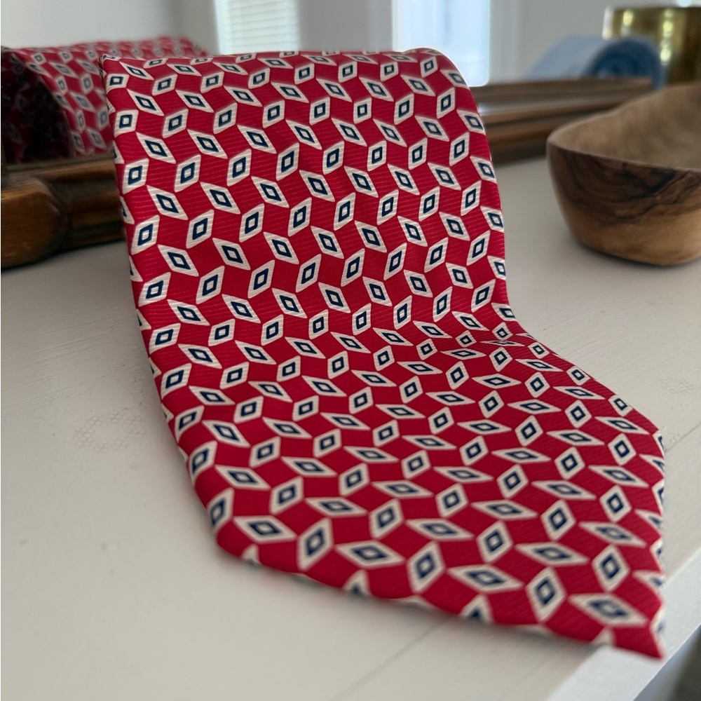 Geometric Red Tie